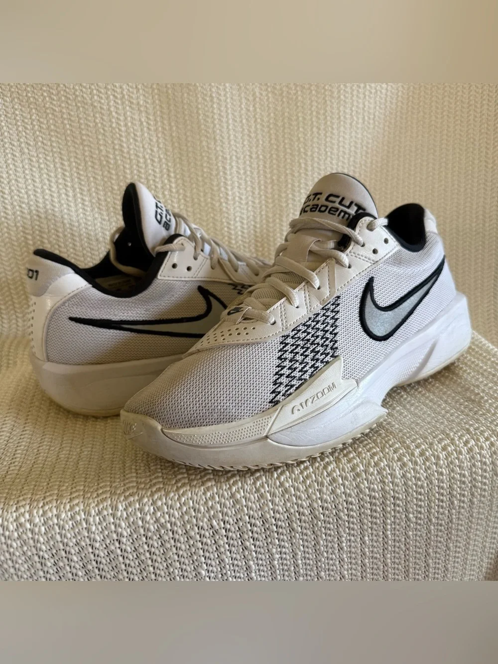 Nike Zoom G.T. Cut Academy By You Basketball Shoes Men’s Size 6 White Black